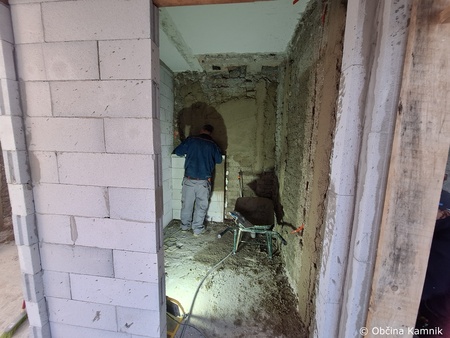 Prenova sanitarij na bazenu Pod skalco (5)